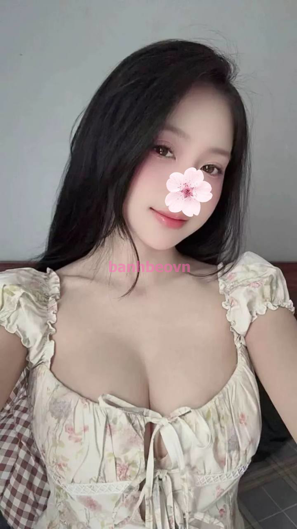 NGỌC CHÂU - CÔ NÀNG CÁ TÍNH, HÀNG TÌNH CẢM, HÔN MÔI ĐÁ LƯỠI, NGỌT NGÀO DỊU DÀNG