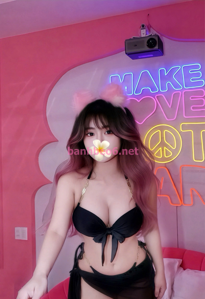 Phương Anh 2k2 Ngực To Tròn Đẹp