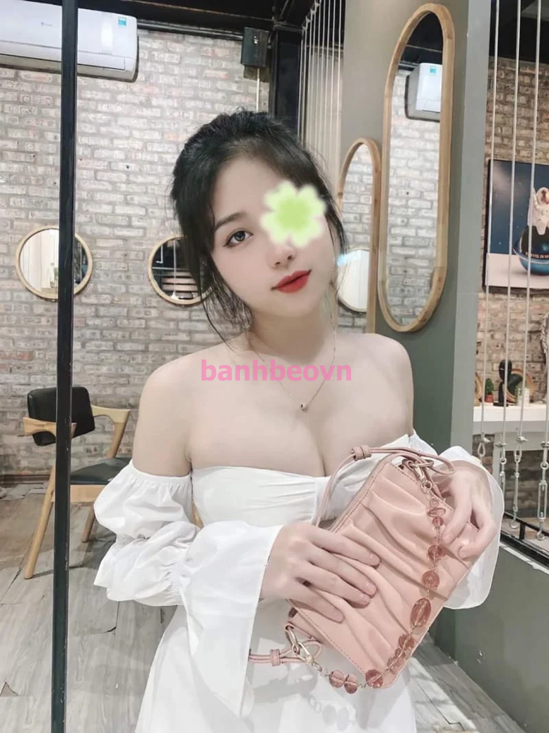 MINH THƯ - EM GÁI XINH XẮN- VÚ TO BÍM KHÍT - LÀM TÌNH CHUYÊN NGHIÊP